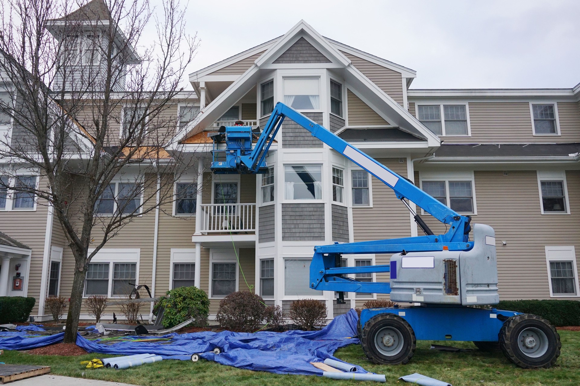 roof repair with elevator